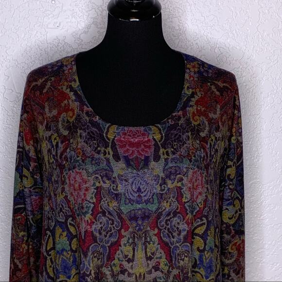 Soft Surroundings maroon multicolor floral asymmetrical knit top size Medium - Picture 4 of 11